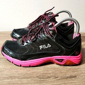 WOMEN'S FILA TRAINING ATHLETIC SHOES BLACK/PINK COLOR SIZE 6